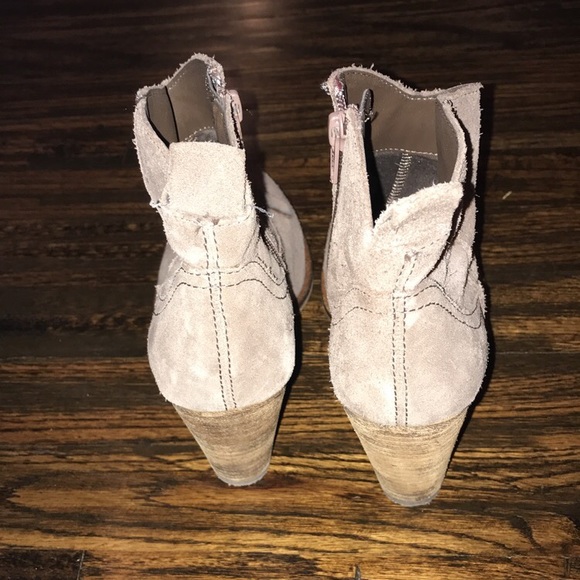 beige ankle booties - Picture 4 of 6